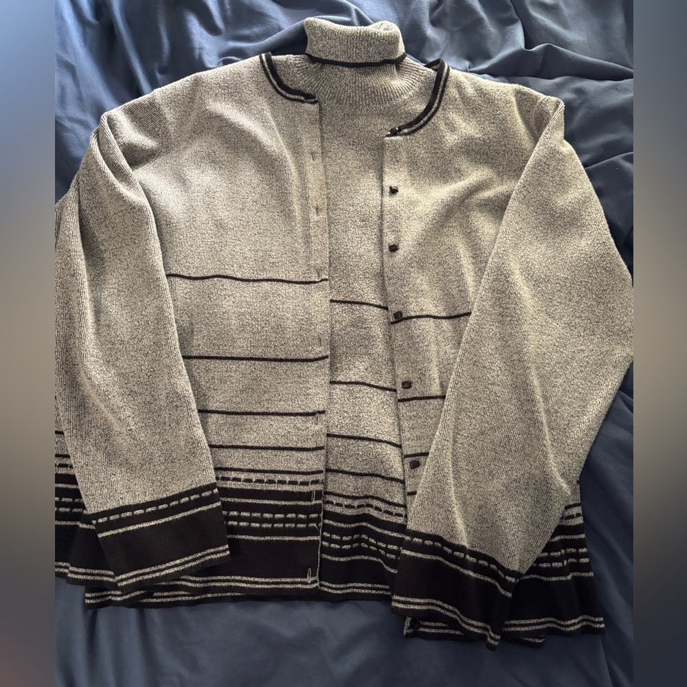 Liz Claiborne gray/black Sweater twinset
